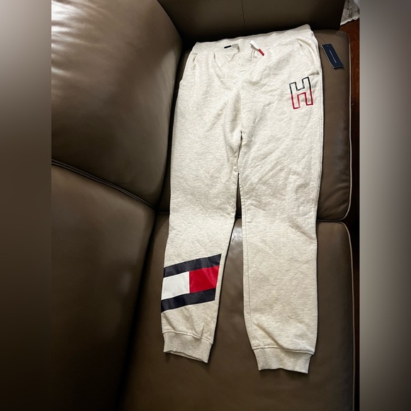 Tommy Hilfiger Kids Light Beige Joggers with Logo - Picture 8 of 17